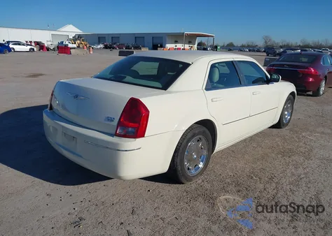 2005 Chrysler 300 Touring from USA, damaged, VIN 2C3JA53G45H114386